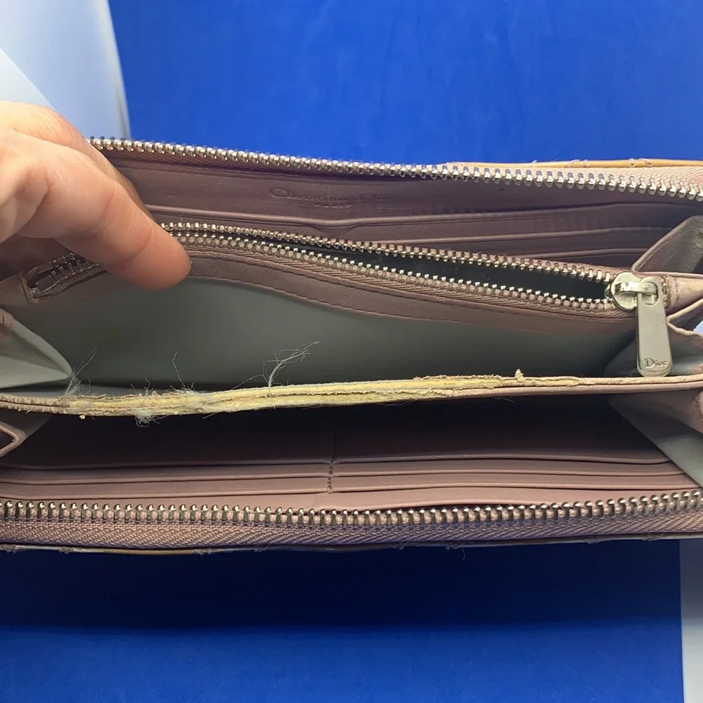 Christian Dior‎ patent leather quilted wallet